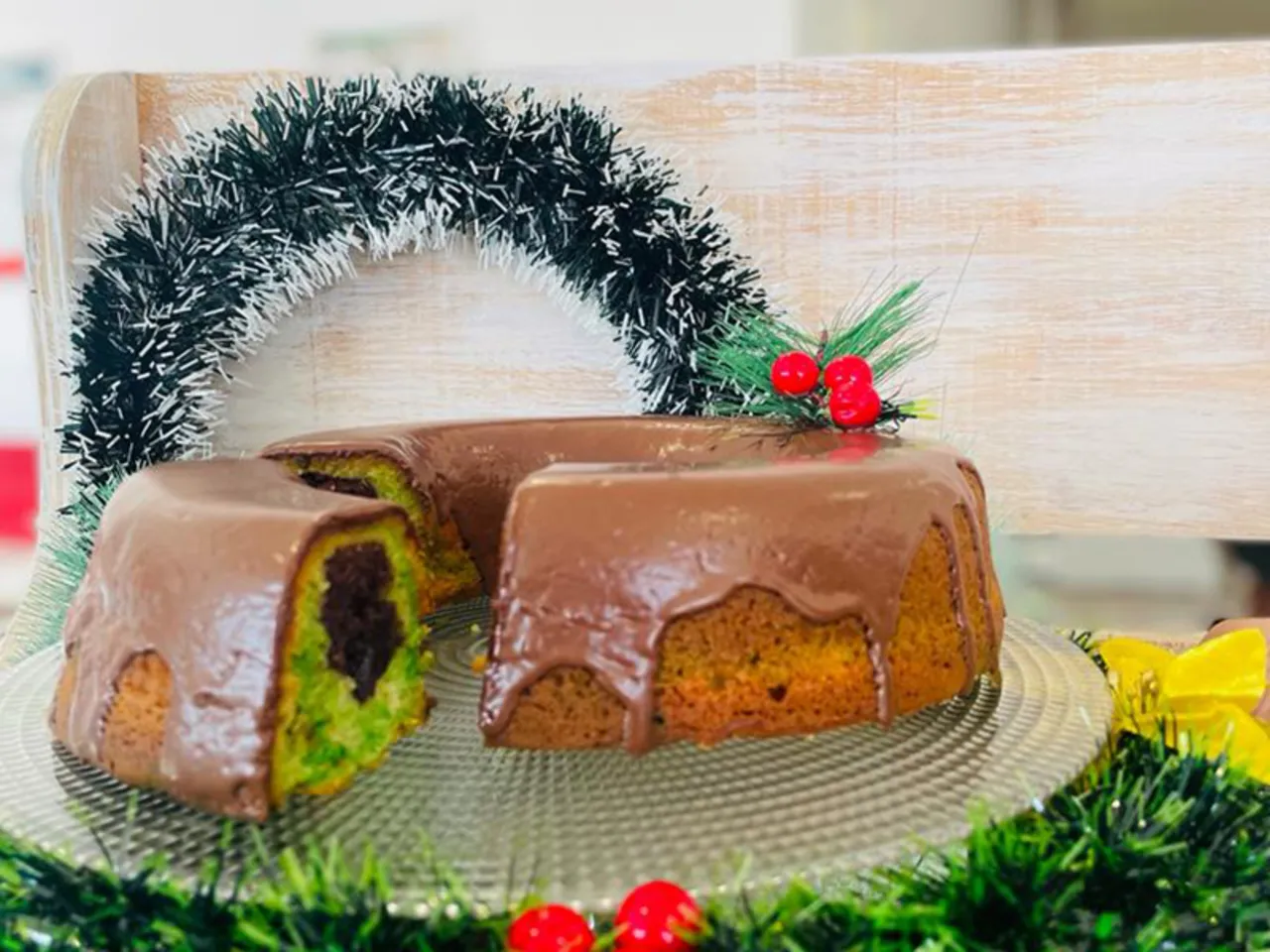 Chocolate Centre Ring Cake - Puratos