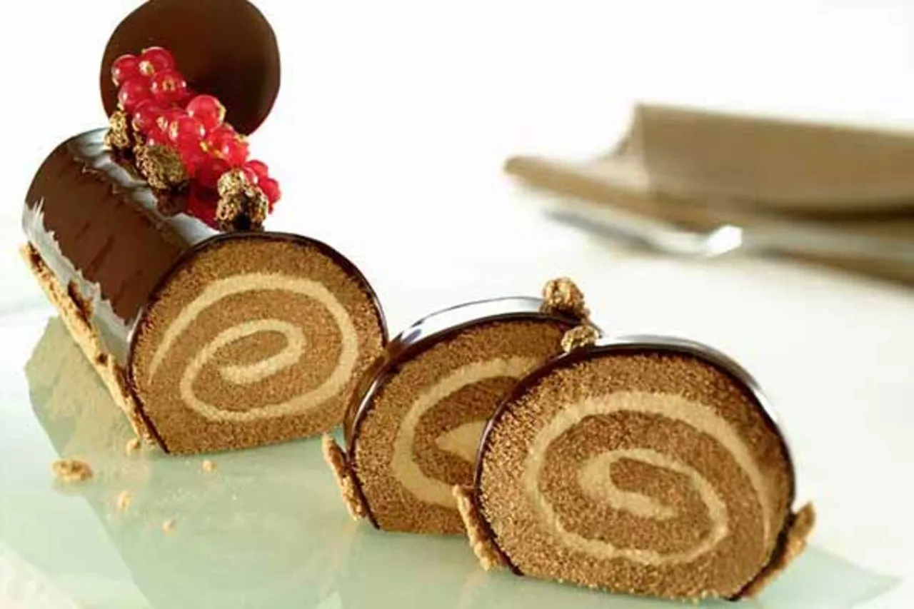Chocolate Swiss Roll with Non-Dairy Cream - Puratos