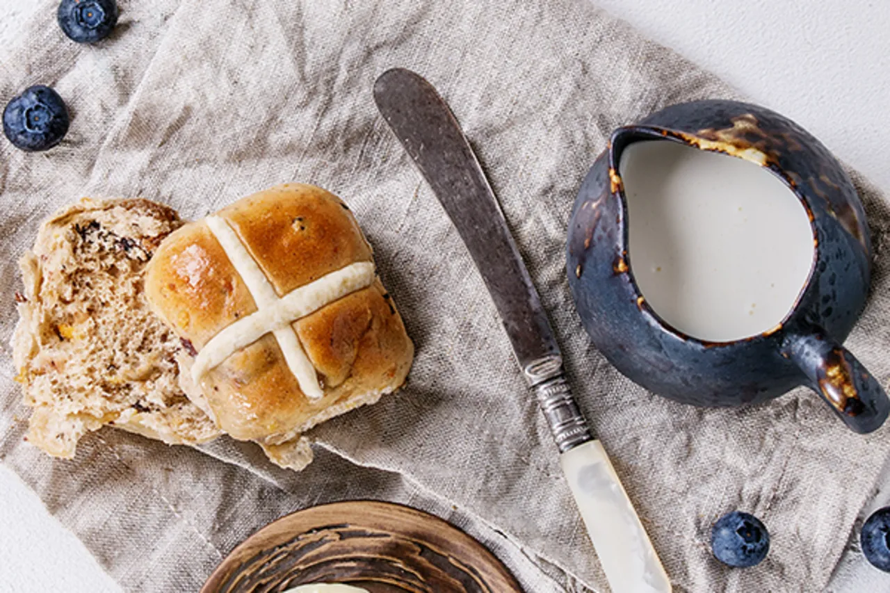 Hot Cross Buns - Puratos