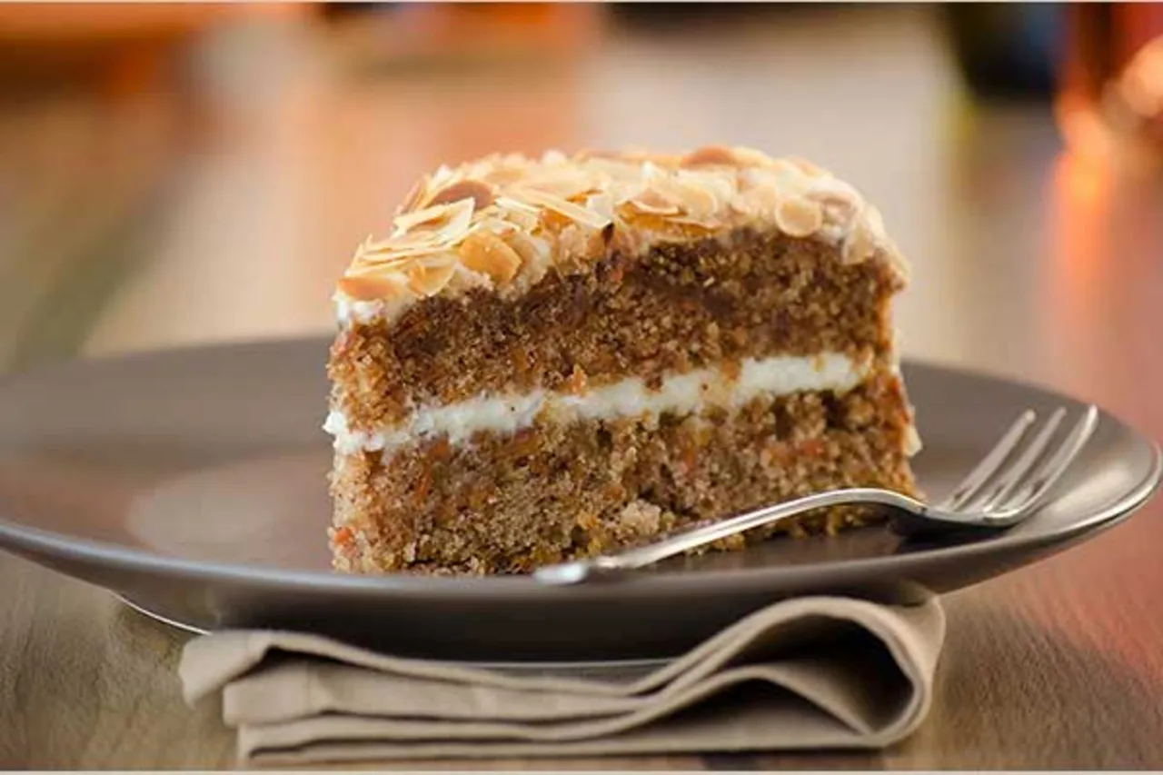 Large Carrot Cake Slices - Puratos