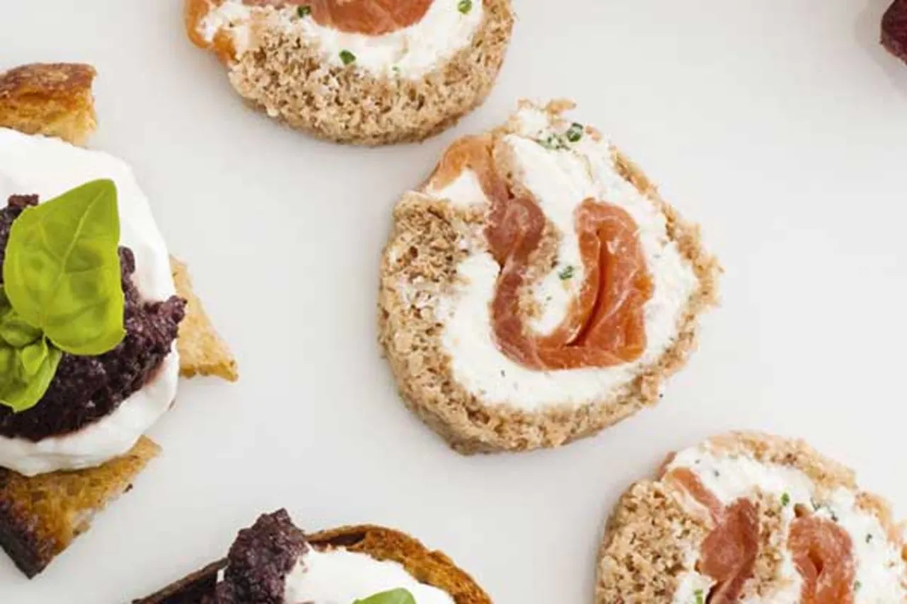 Salmon and Cream Cheese Chipvital Rolls - Puratos