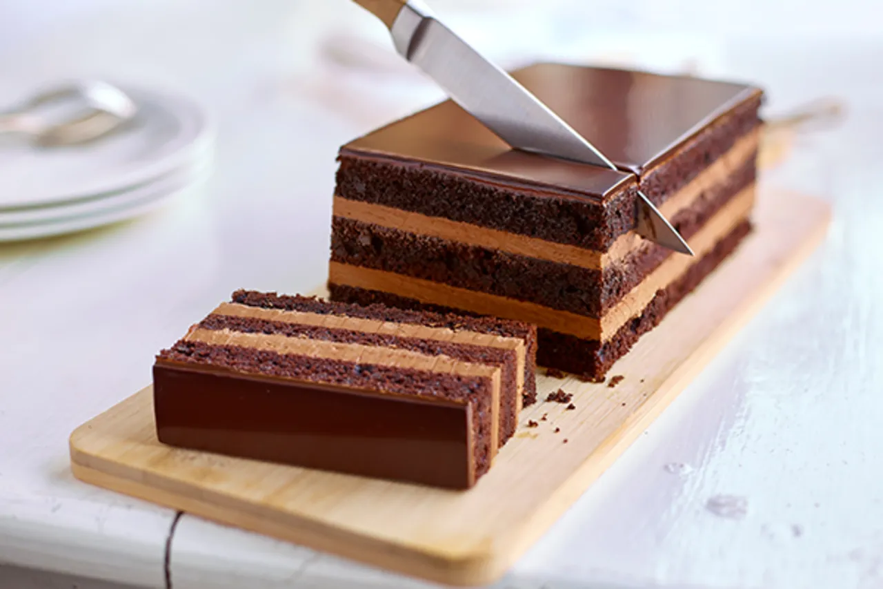 Tegral Satin Dark Moist - Puratos